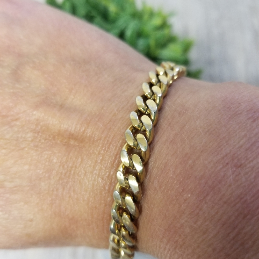 Vintage Monet goldtone chain bracelet - Picture 5 of 8